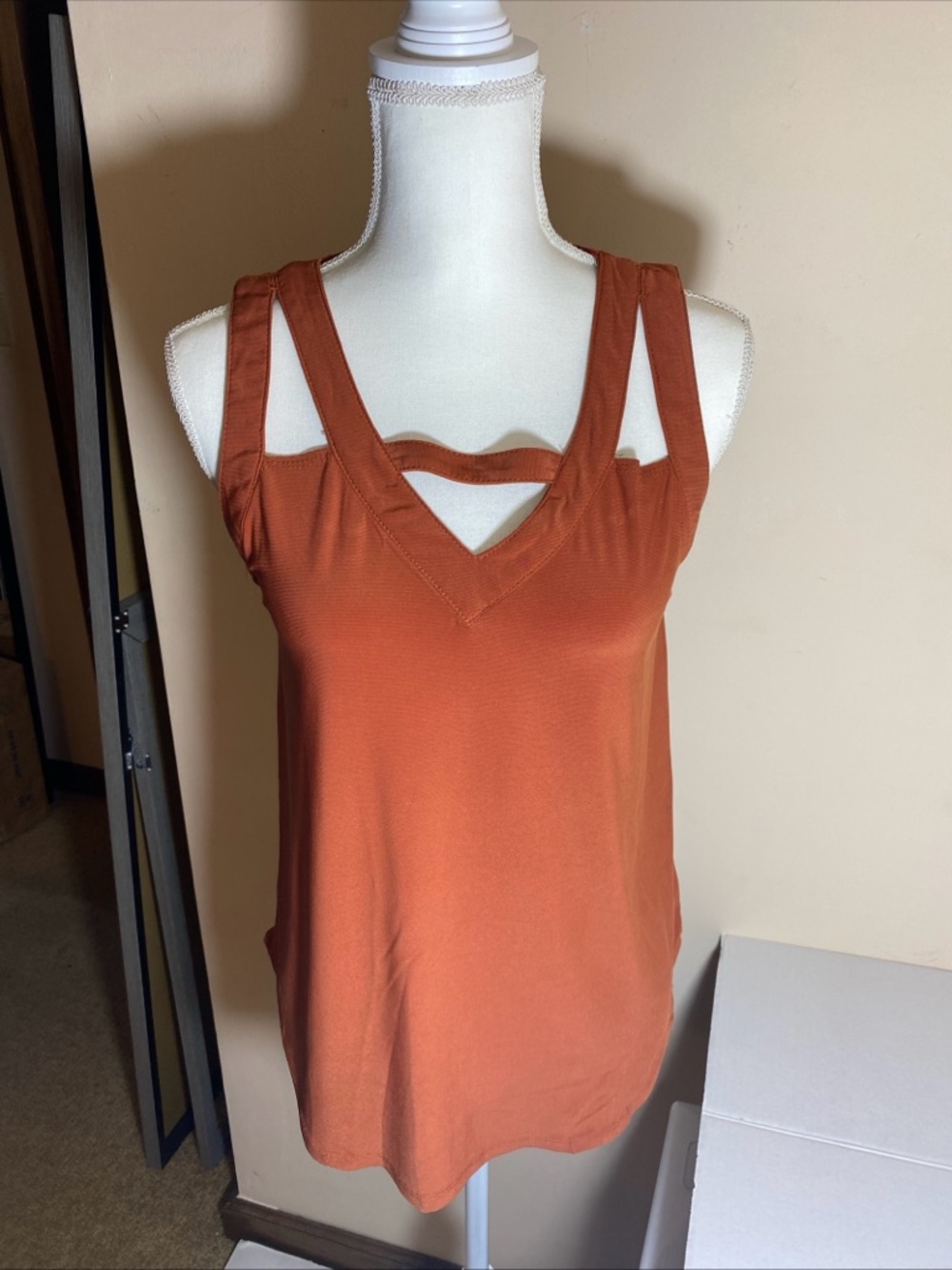 Women's Double-Strap Cutout Tank Top - Rust